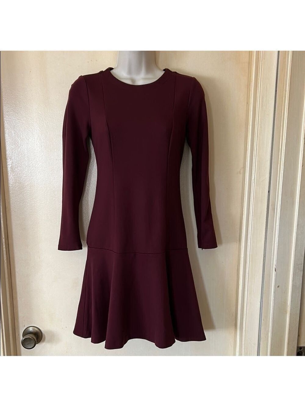 Ann Taylor Petites wine color knit dress with drop waist and skater skirt sz 0P